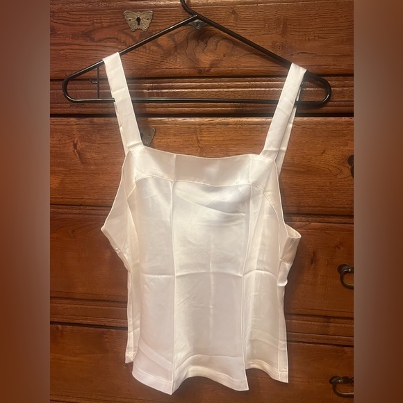 Victoria's Secret Cream Camisole Top - Picture 1 of 3
